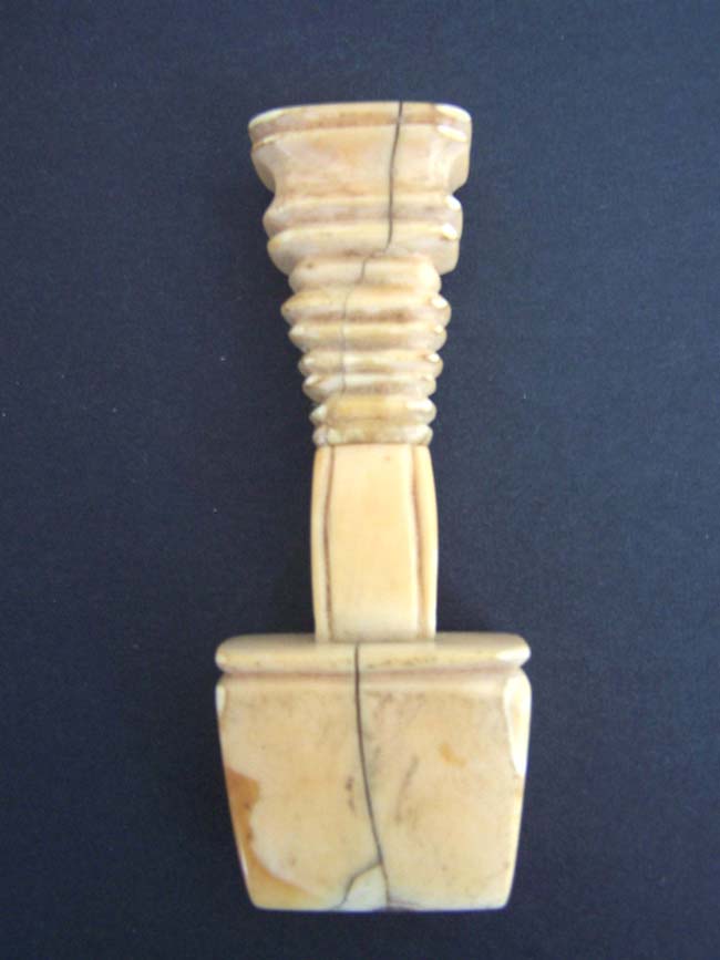A RARE 19th century ANTIQUE SCRIMSHAW WhaleIvory Seam Rubber dated 1841